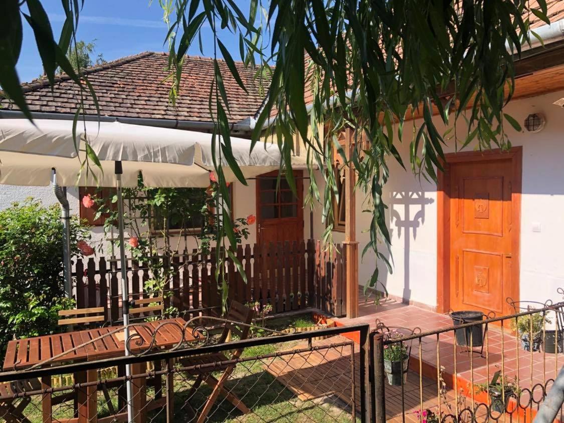 Tepke Guesthouse Garáb 外观 照片